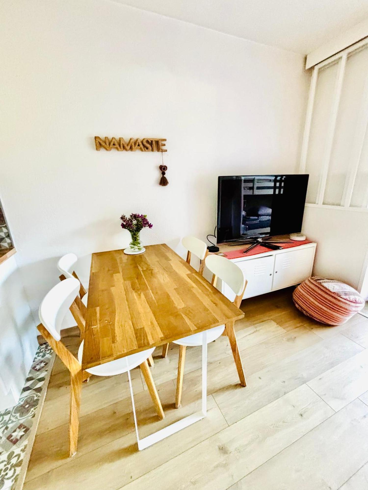 La Petite Pinede Studio Climatise Proche Plage Sanary-sur-Mer Exterior foto